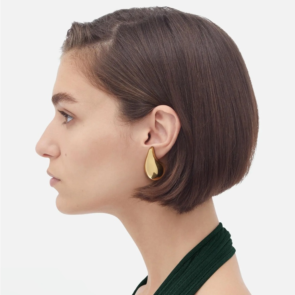 gold plated tear drop earrings - Picture 3 of 4